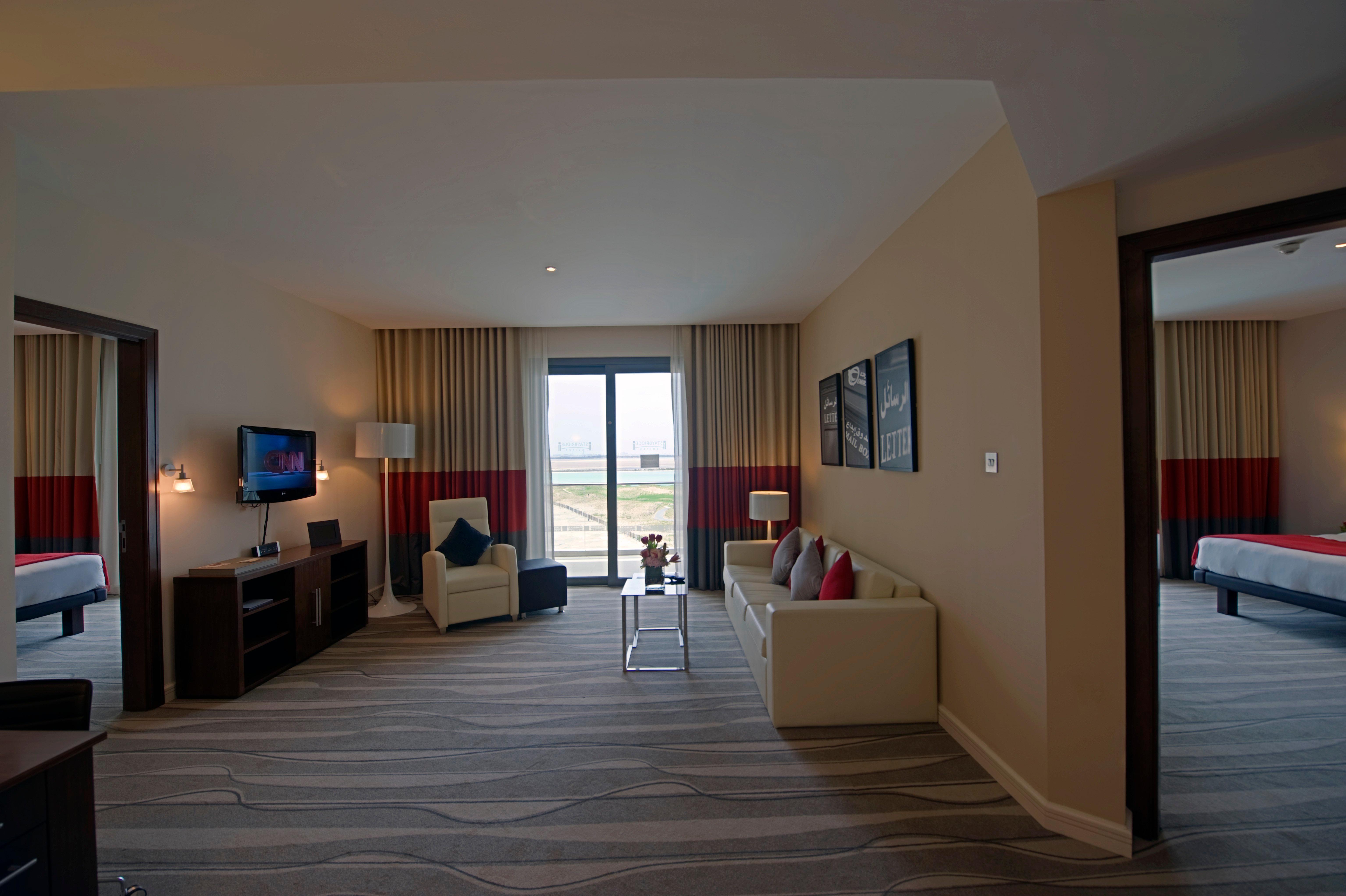 Staybridge Yas Island By Ihg Апарт-отель 4*