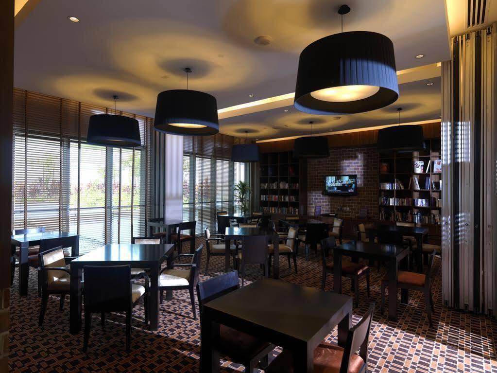 Staybridge Yas Island By Ihg 4* Абу-Даби
